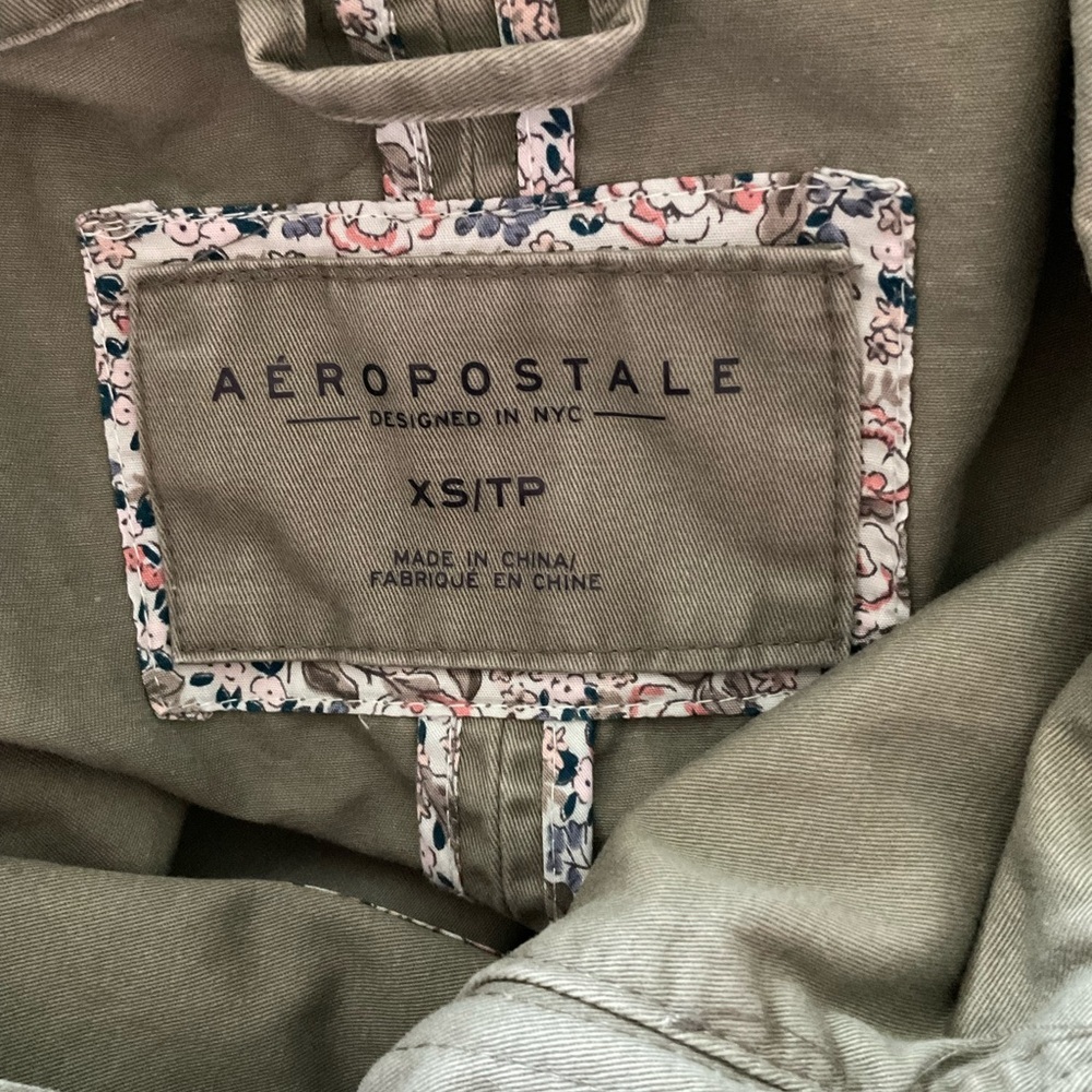 Aeropostale Women's Army Green Utility Jacket.P2P 17” Length 23.5” SIZE XS - Picture 5 of 8